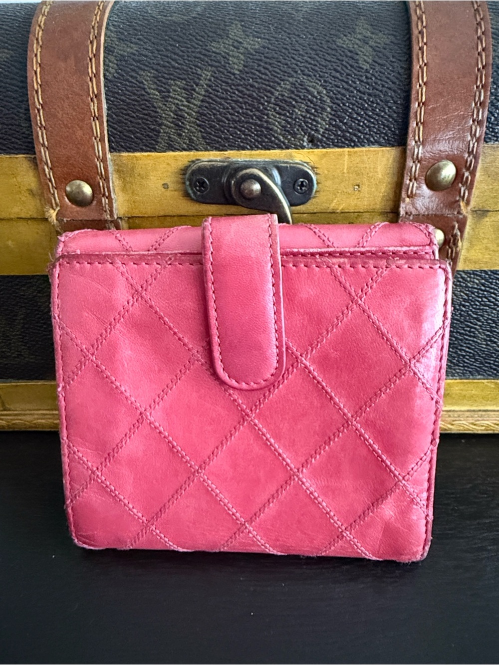 CHANEL Quilted Leather Wallet with CC Logo - Picture 2 of 9
